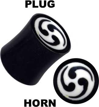 p3612_3 Plug Ohr Piercing mit Tribal Spirale aus Büffelhorn Organic schwarz
